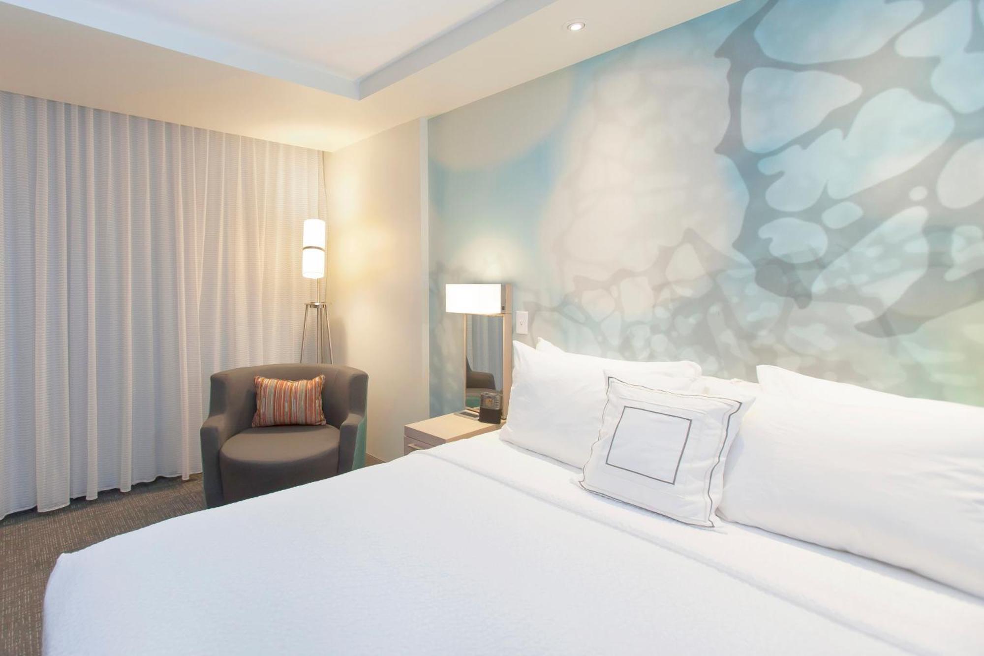 ספרינג Courtyard By Marriott Houston City Place מראה חיצוני תמונה