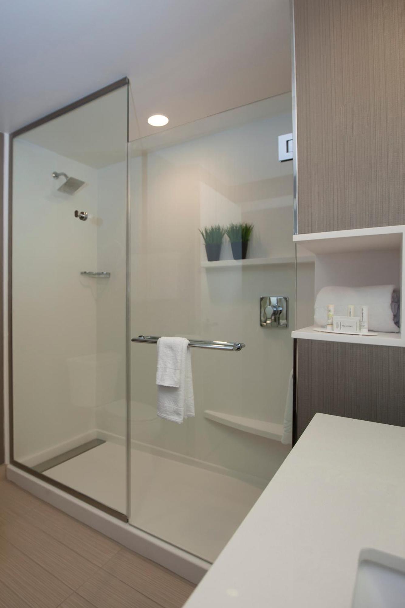 ספרינג Courtyard By Marriott Houston City Place מראה חיצוני תמונה