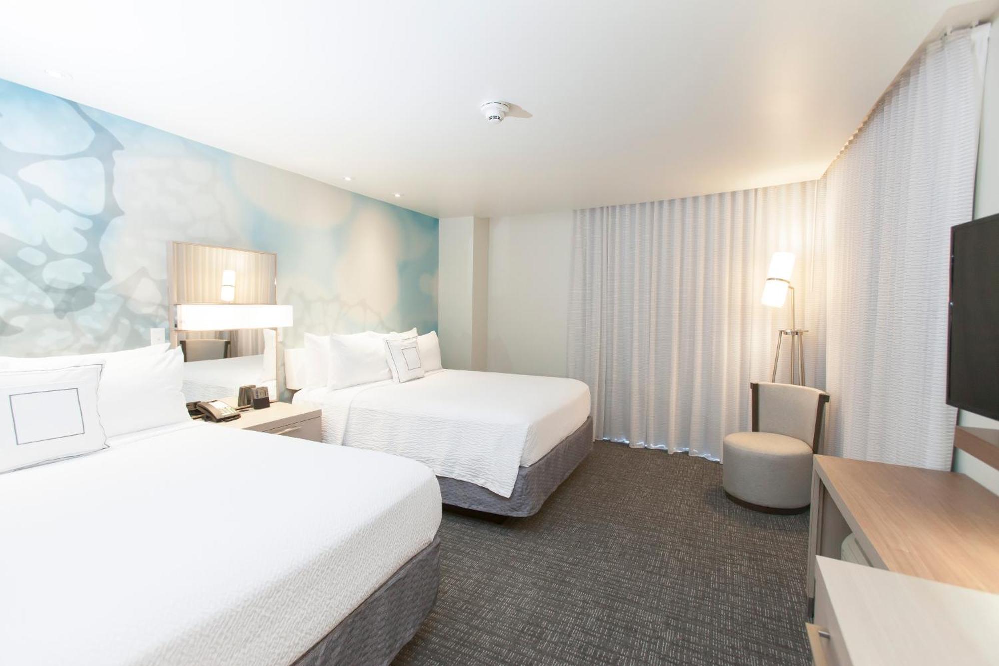 ספרינג Courtyard By Marriott Houston City Place מראה חיצוני תמונה