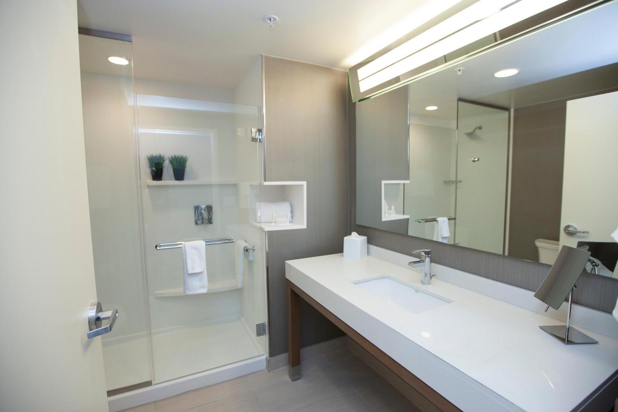 ספרינג Courtyard By Marriott Houston City Place מראה חיצוני תמונה