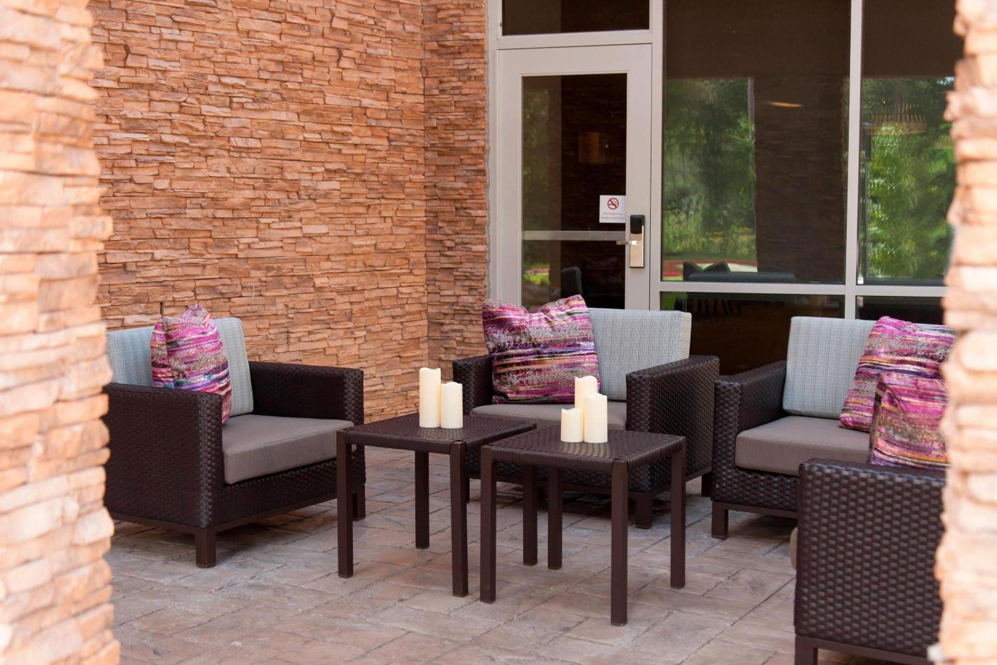 ספרינג Courtyard By Marriott Houston City Place מראה חיצוני תמונה