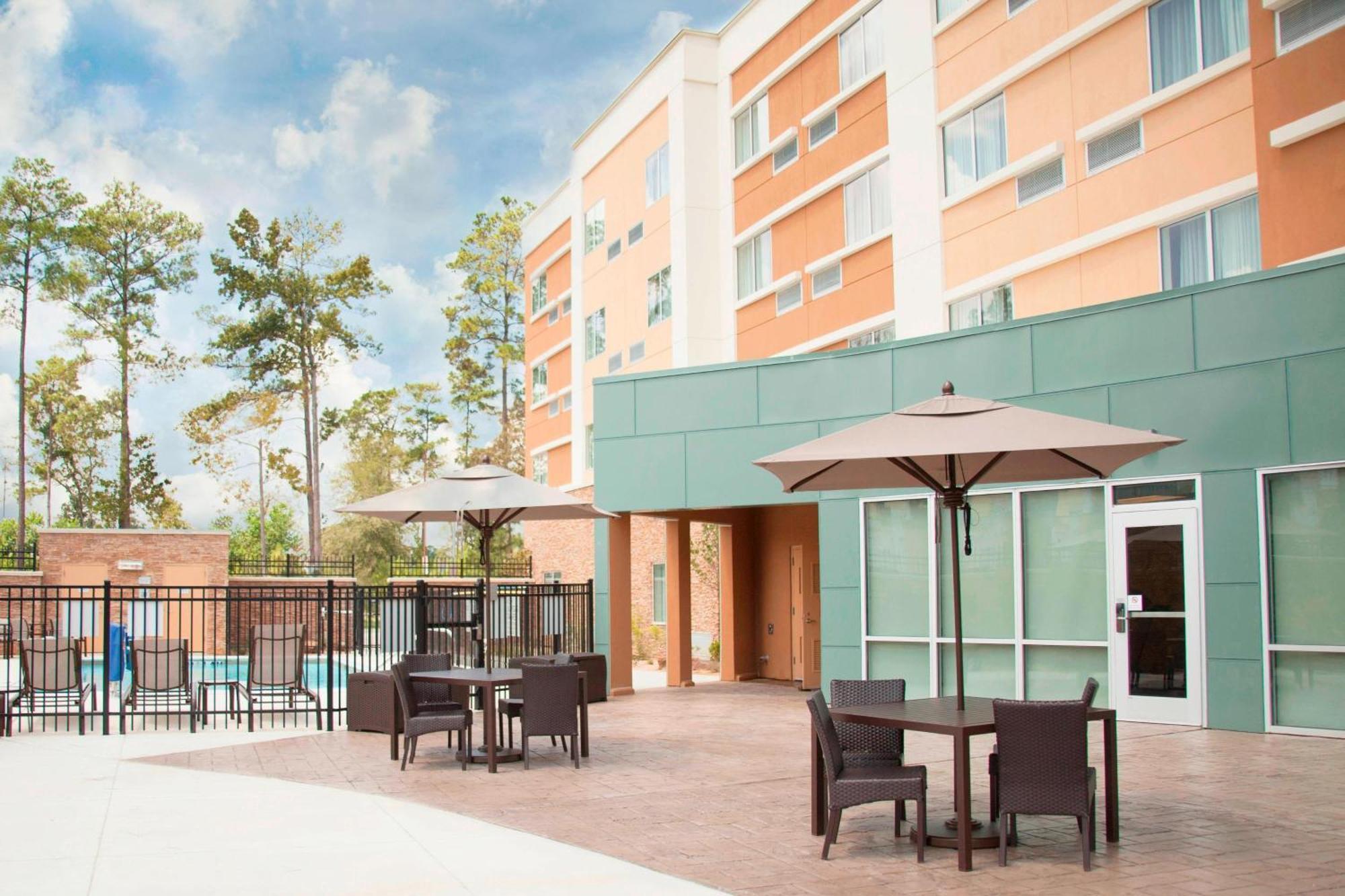 ספרינג Courtyard By Marriott Houston City Place מראה חיצוני תמונה