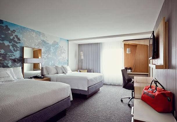 ספרינג Courtyard By Marriott Houston City Place מראה חיצוני תמונה